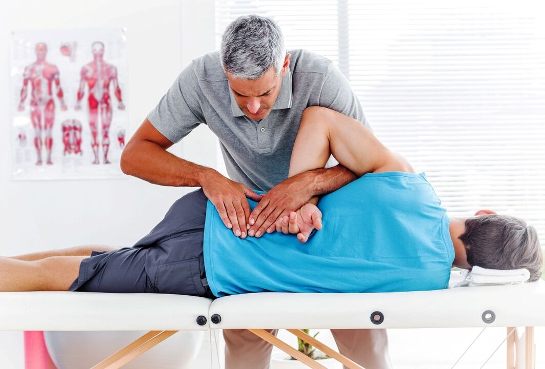 Terapia manual para eliminar a dor lumbar